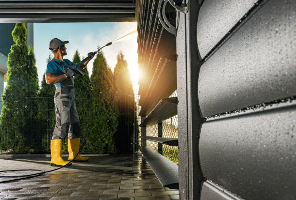 Best Animal Enclosure Cleaning  in Fort Clark Springs, TX